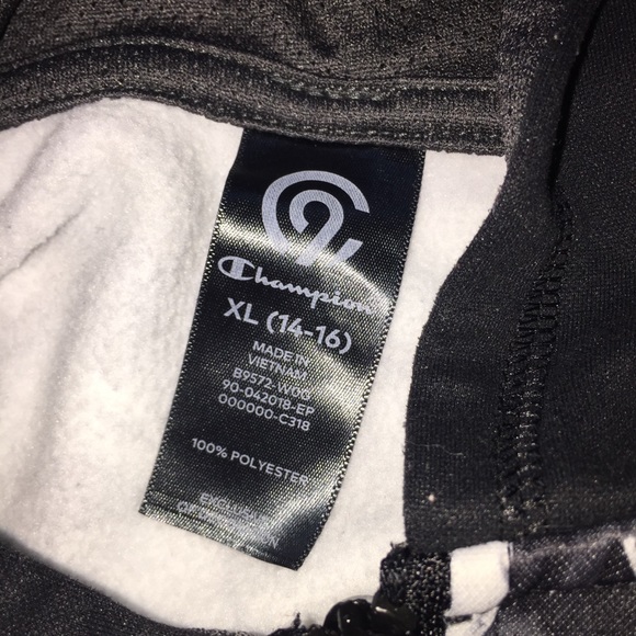 Champion XL girls zip up sweater - Picture 3 of 5